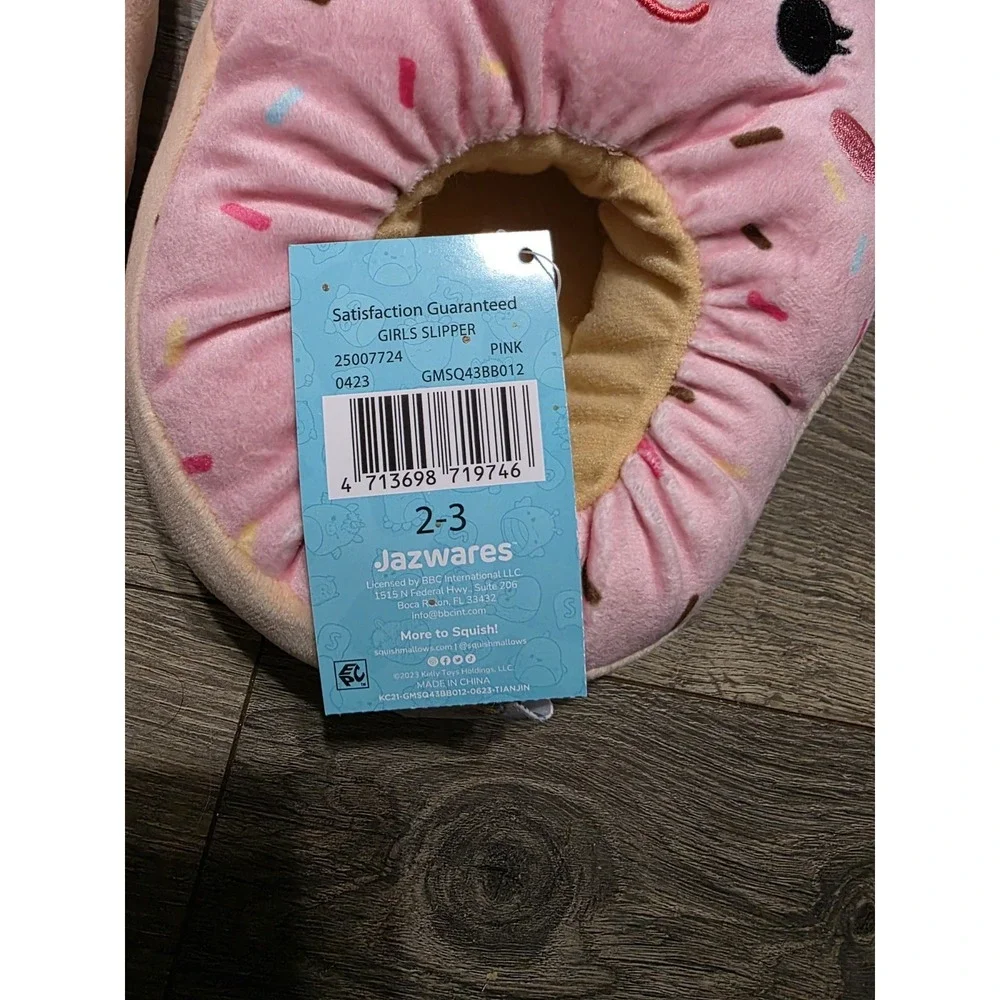 New - Squishmallows - Dabria The Doughnut Child Slippers - Size 2/3
